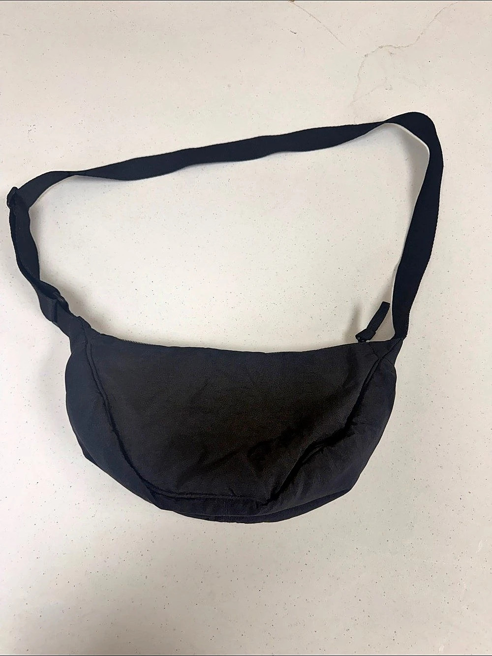 Amazon small crescent bag